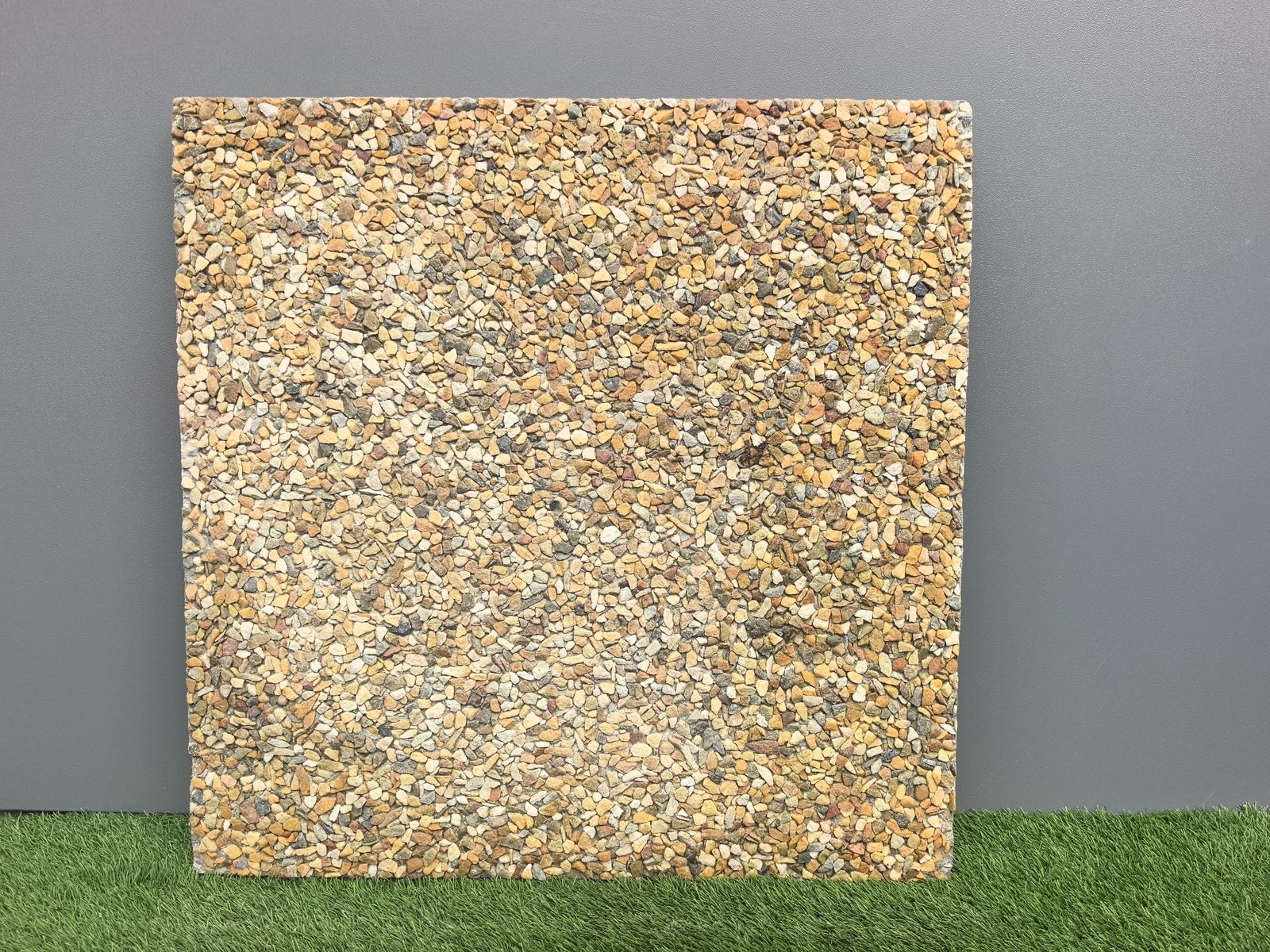 600 Pebble B Pebble Paving Slab 600 x 600
