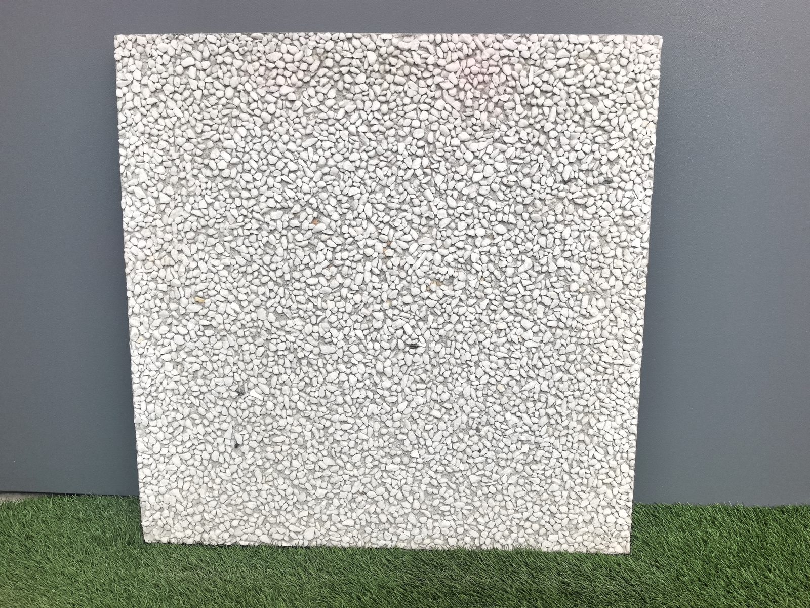 600 Pebble White 1 Pebble Paving Slab 600 x 600